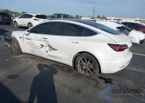 2020 Tesla Model 3 Long Range Dual Motor All-Wheel Drive z USA, uszkodzony, nr VIN 5YJ3E1EB3LF720252